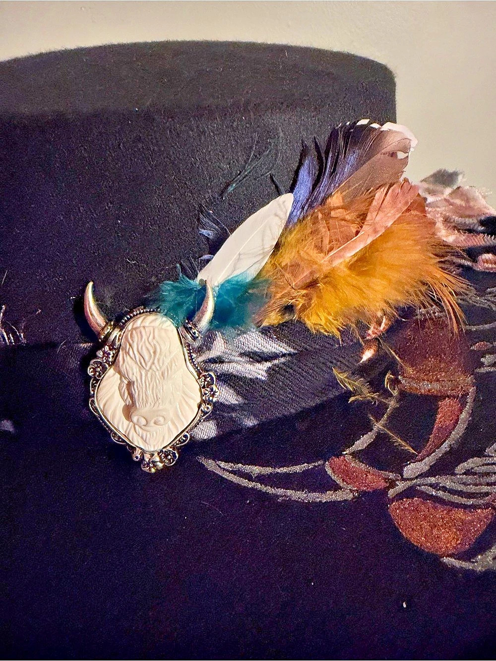 Custom Black Western Cowboy Hat Steer Skull Feathers Rhinestone Stay Wild - Picture 5 of 6